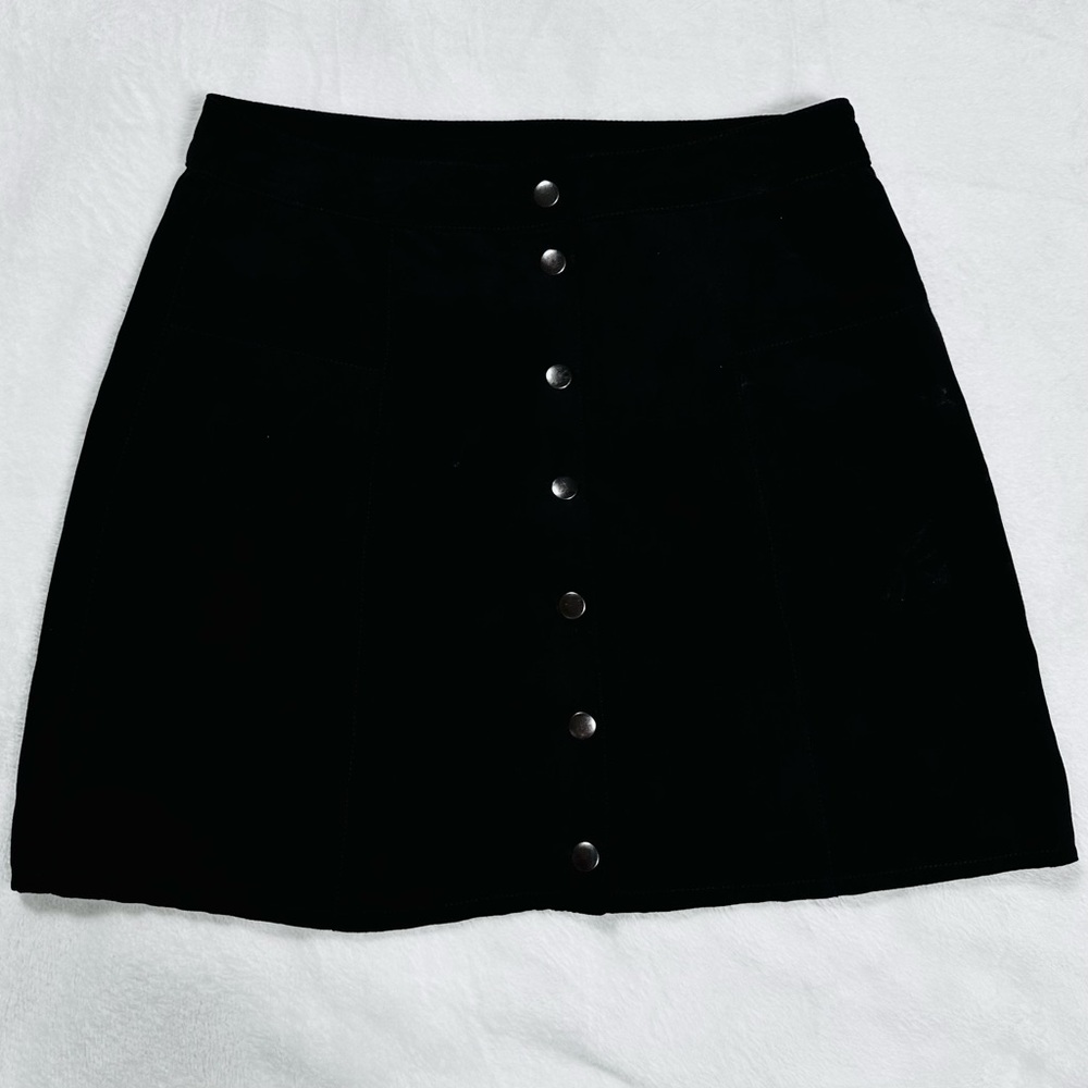 H&M Divided Black Button-Front Faux Suede Skirt | Size 10